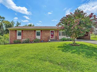 604 Aragona Dr, Vinton, VA 24179