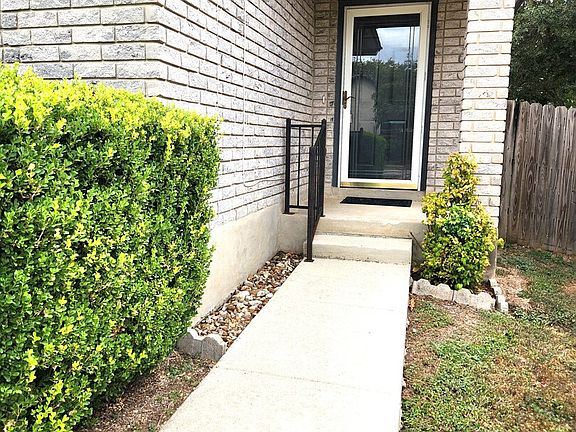 3rd image of 9642 Hillside Trail