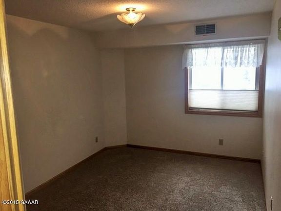 5th image of 912 Hawthorne St Unit 100