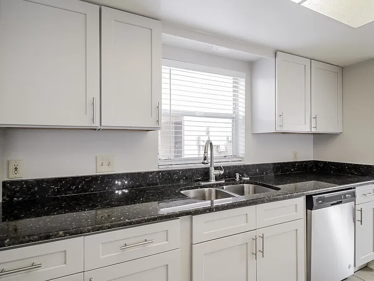 11904 Atlin Dr — Photo 9