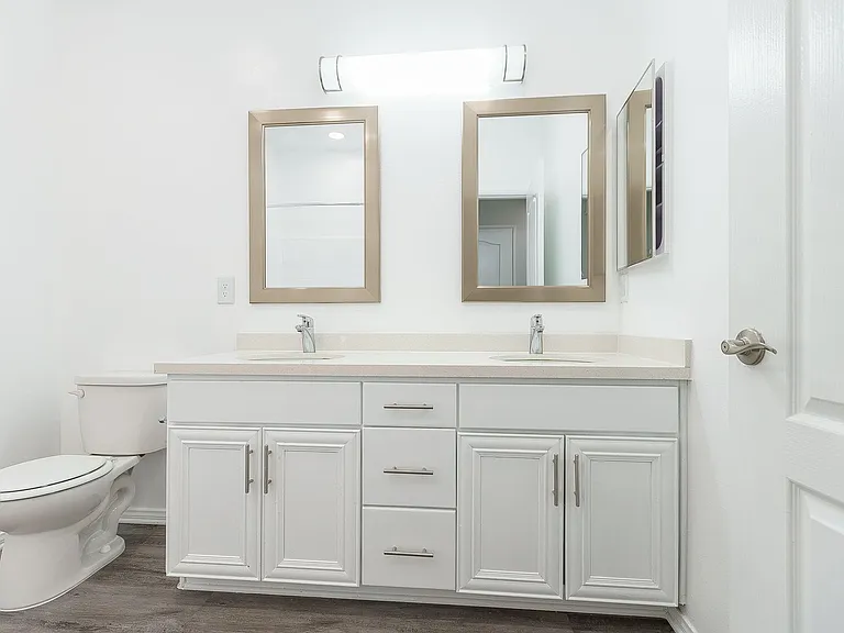 7057 Lanewood Ave — Photo 55