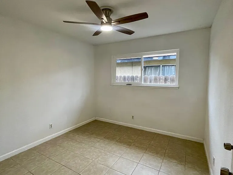 505 East Ave — Photo 13