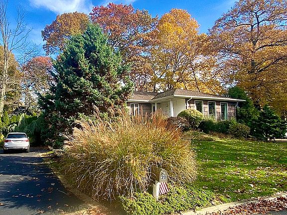 2nd image of 20 Bantry Ct