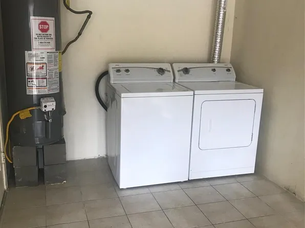 6151 Briar Glade Dr, Houston, TX 77072