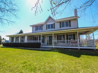 W9305 Red Feather Dr, Cambridge, WI 53523