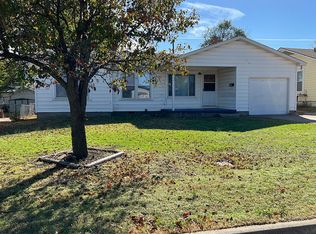 8944 E Newton Pl, Tulsa, OK 74115