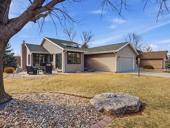 3rd image of 4768 Ridgecrest Ct