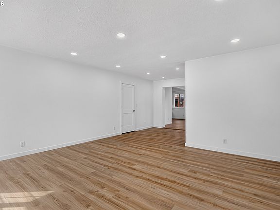 4th image of 3516 W 8th St