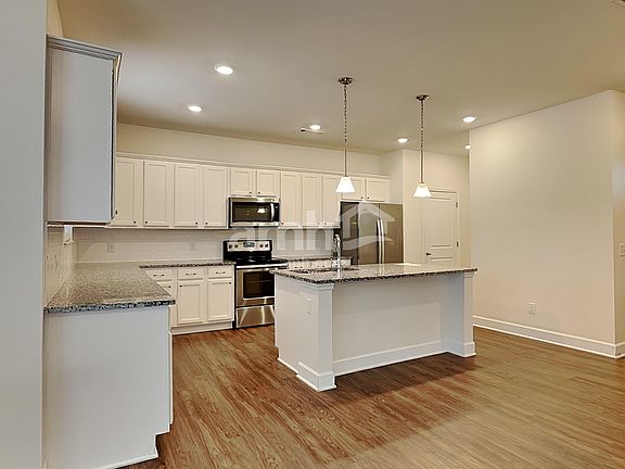5th image of 5262 Lake Maxwell Dr