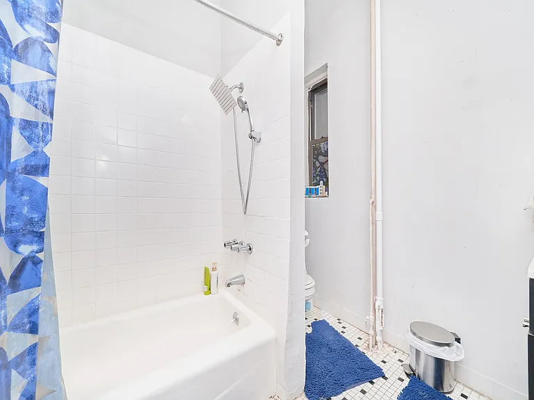341 E 90th St #11 — Photo 3