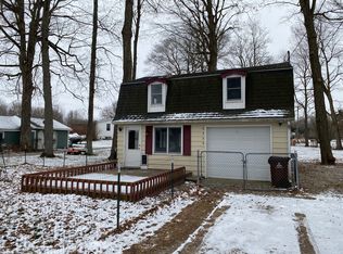 8949 Lenhards Lndg, Clarksville, MI 48815