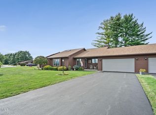 175 Country Club Ln, Fort Johnson, NY 12070