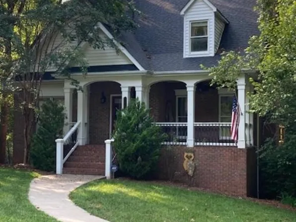 562 Forest Dr, Wilkesboro, NC 28697