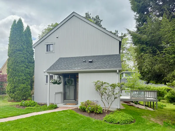 8 Keystone Circle #8, Avon, CT 06001