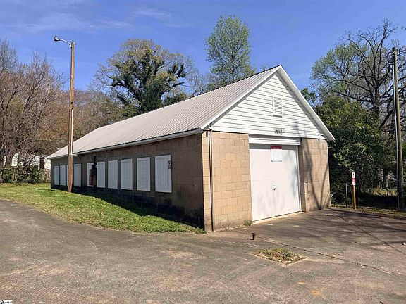 2nd image of 500 State Park Rd
