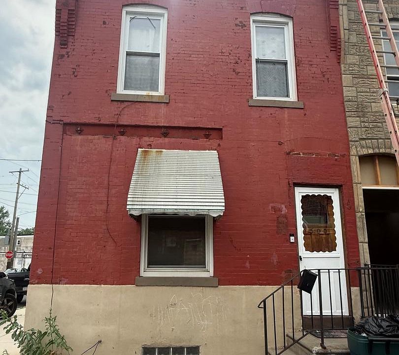 1st image of 1300 N Farson St