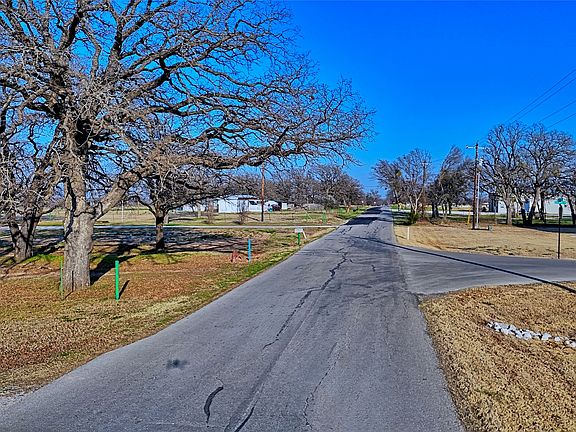 3rd image of 449 Olde Towne Rd