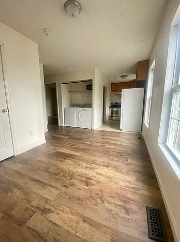 279 Wiles St Photo 1