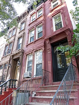 Rented by Premier Real Estate | media 17