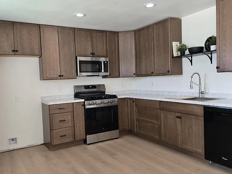 1305 Spring Creek Dr — Photo 6