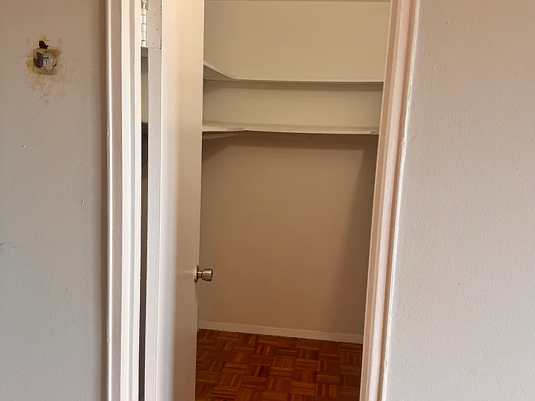 4430 Douglaston Pkwy #5AA — Photo 13