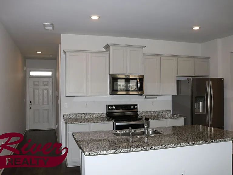 5413 Thrasher Ln — Photo 2