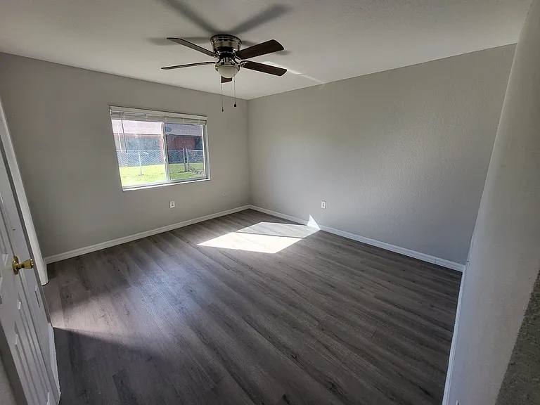 789 Lucaya Dr — Photo 9
