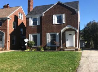 3721 Glencairn Rd, Shaker Heights, OH