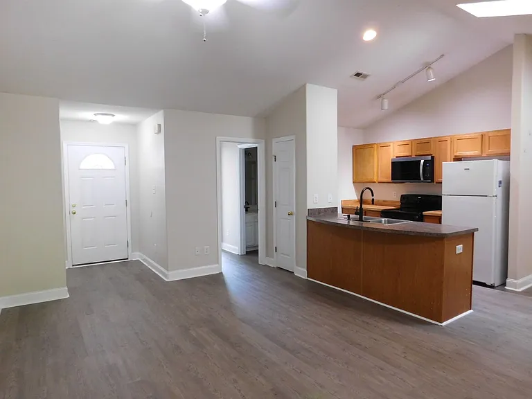 223 Church Hill Ct — Photo 3