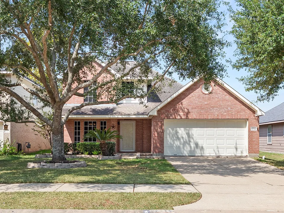 2734 Sage Bluff Ave