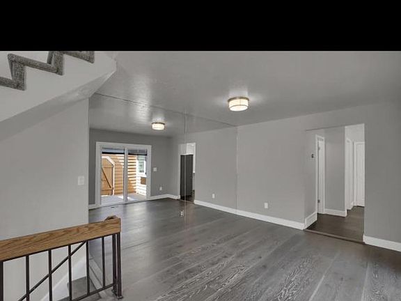 4th image of 760 E Shady Tree Ct