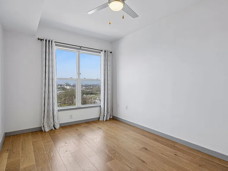 400 Herron Dr #418 — Photo 15