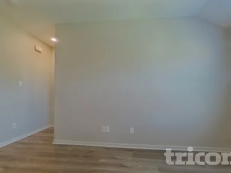 324 Foxhunter St — Photo 2