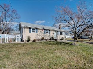 30 Evergreen Rd, Newington, CT 06111