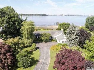 28 Martin Ct, Great Neck, NY 11024