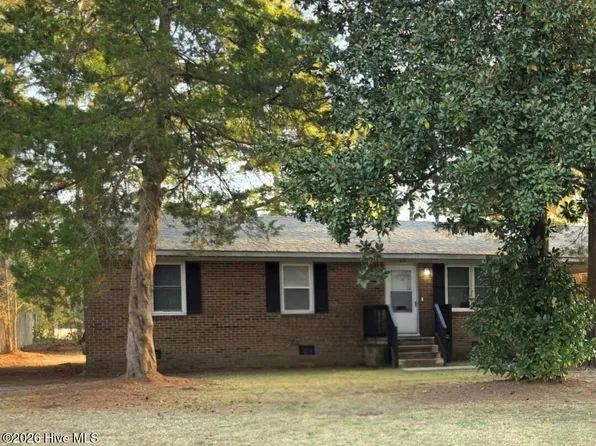 1935 King Drive, Greenville, NC 27834