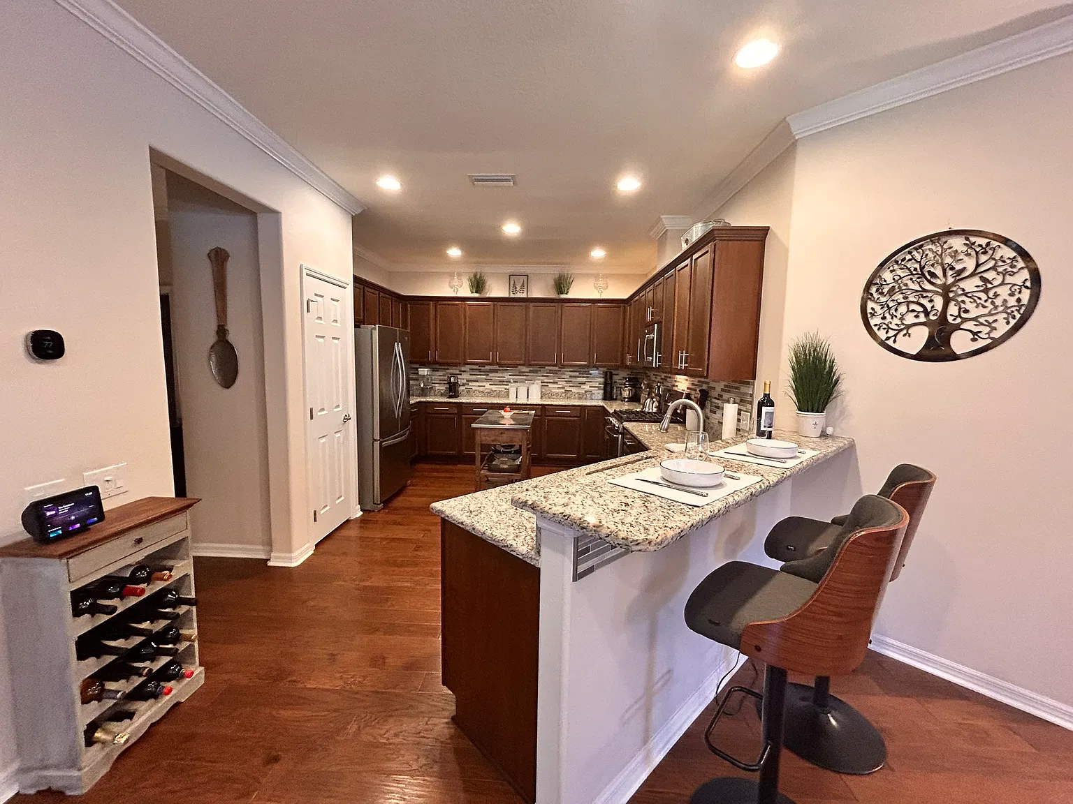 2 bed, 1714 sqft, $2,950 — Photo 4