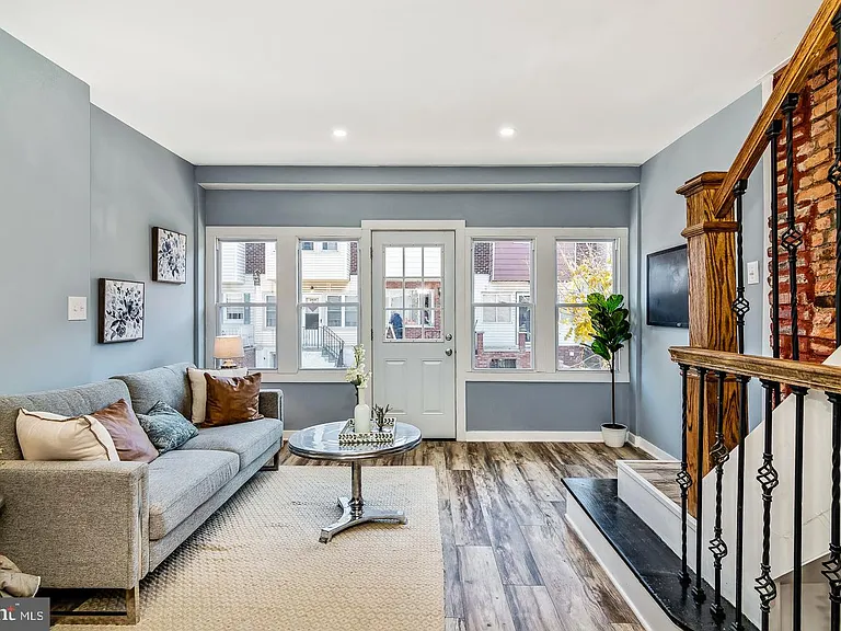 2420 S Lee St — Photo 17