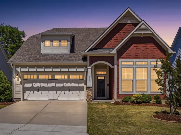 821 Traditions Ridge Dr, Wake Forest, NC 27587
