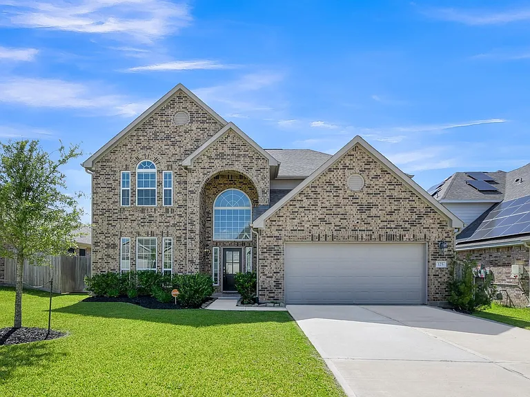 125 Dina Ln — Photo 1