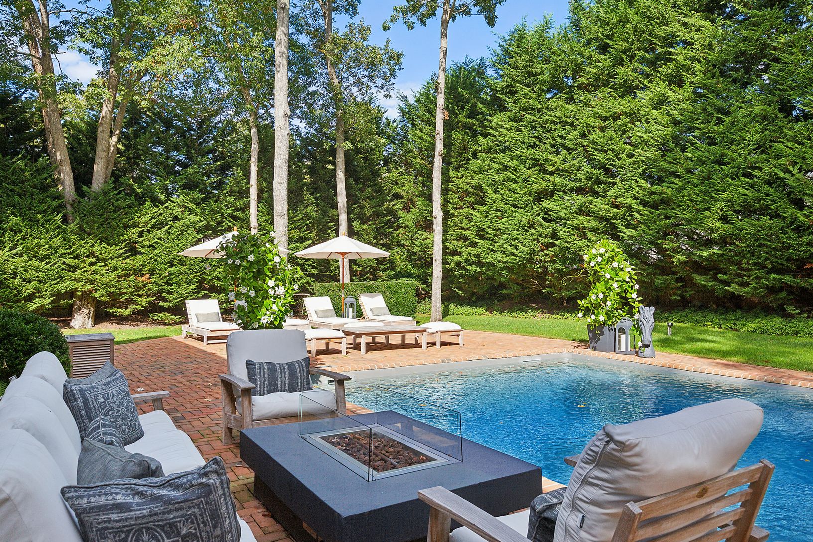 Outdoor Living Area with Gas Fire table