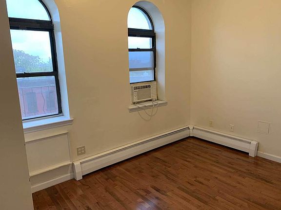 5th image of 117 15th St APT 4D