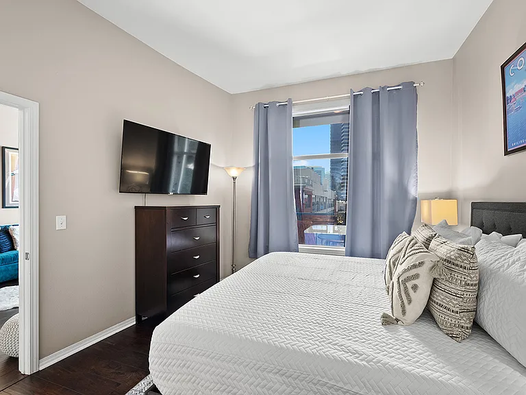 530 K St #606 — Photo 12