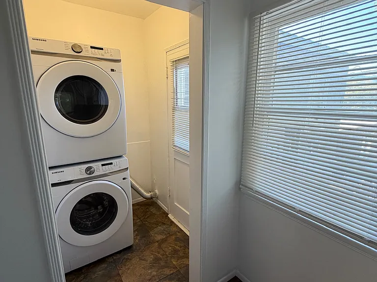 1431 Verd Oaks Dr #1433-1/2 — Photo 8