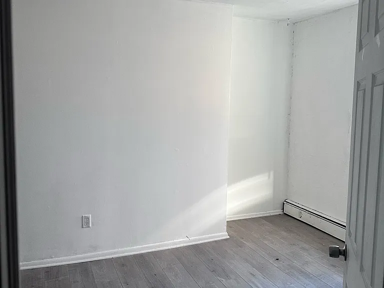 262 S 10th St #3 — Photo 7