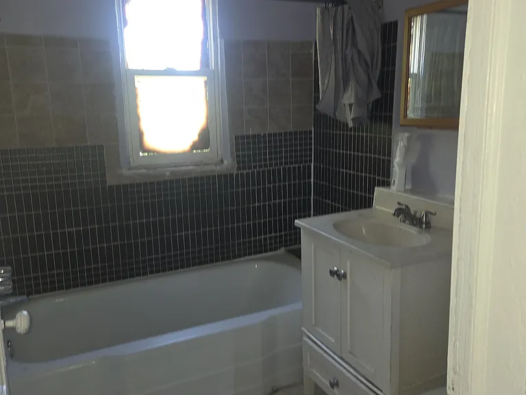 1120 North Ave — Photo 3