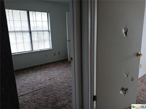 3rd image of 1703 Cedarview Cir