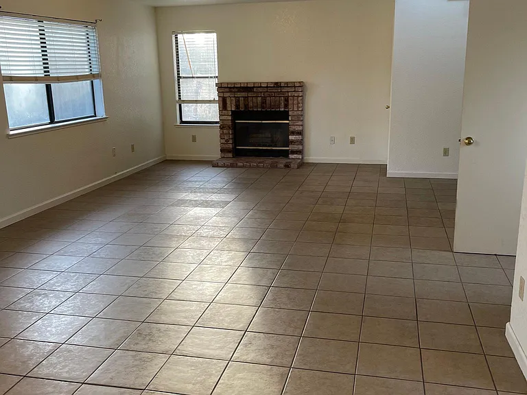 3634 La Mancha Pl — Photo 6