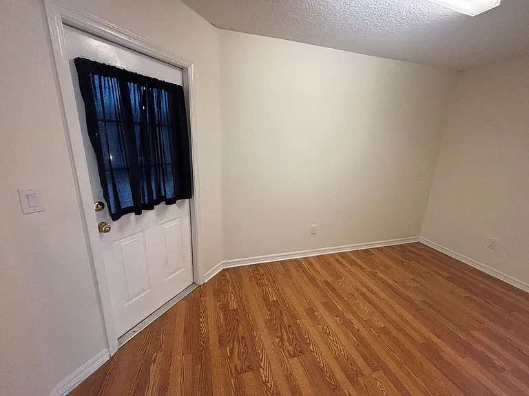 11435 SW 140th Ave — Photo 23