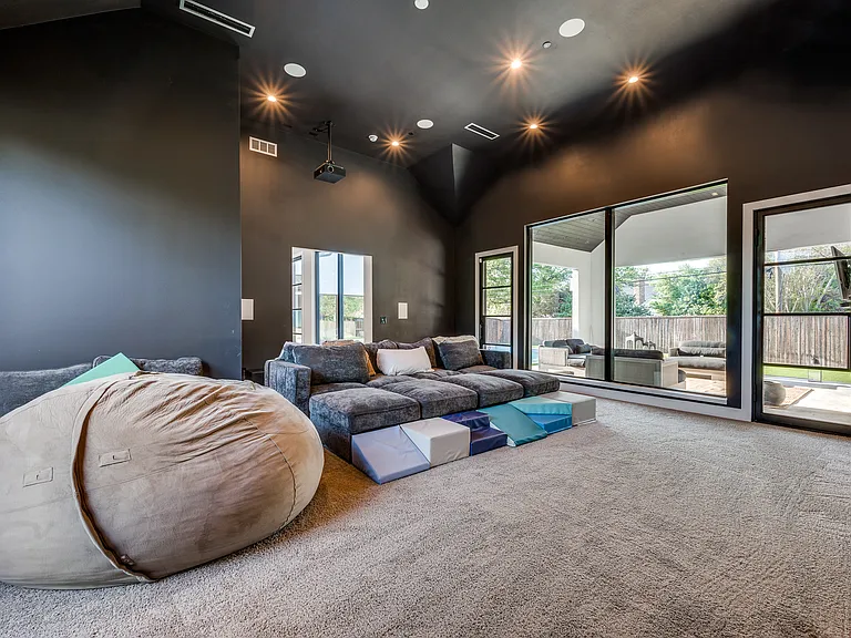 4215 Nashwood Ln — Photo 38